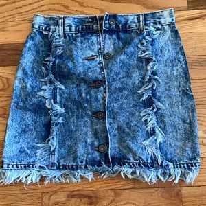 Carmar denim skirt.